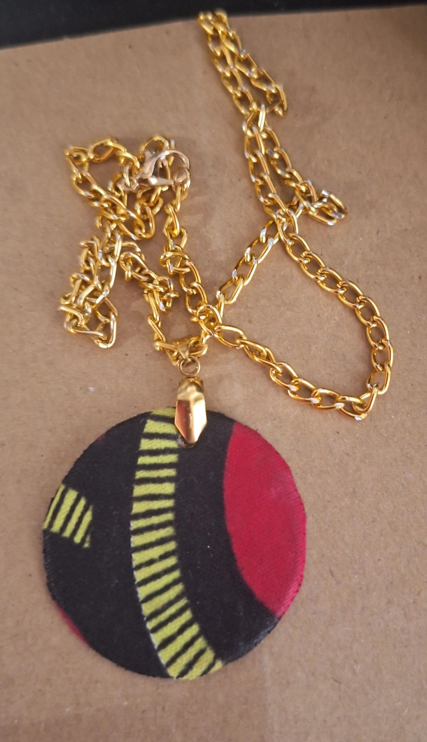 Vergulde ketting en medaillon – photo 4